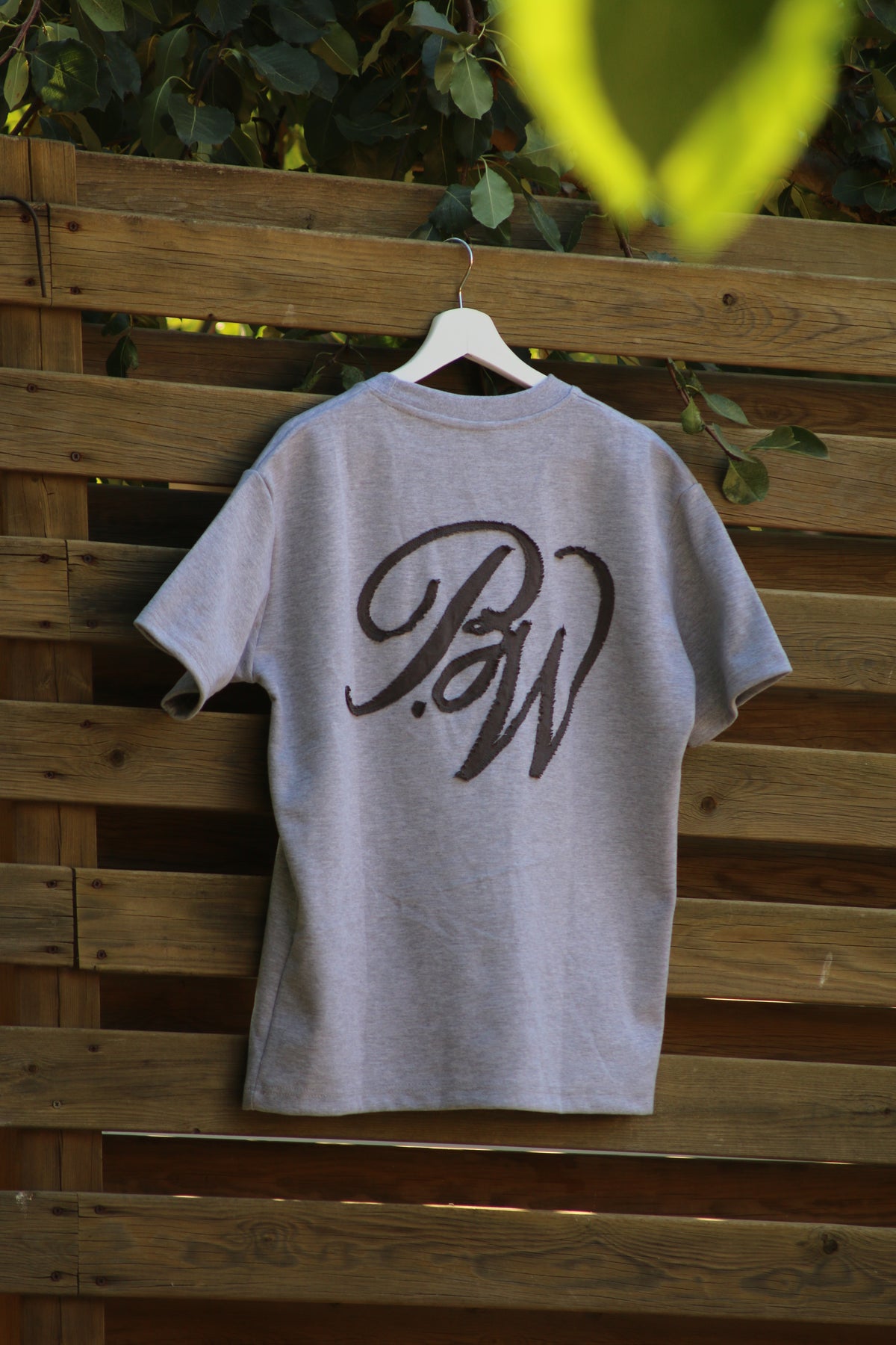 CAMISETA "SMALL TOWN"